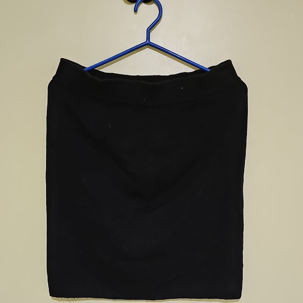 Elegant Black Women's Skirt